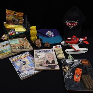 lot 68 image: COLLECTABLES BITS AND PIECES