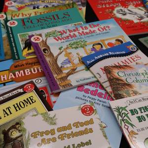 lot 84 image: CHILDRENS BOOKS.