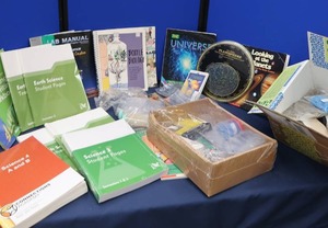 lot 90 image: K12 SCIENCE GRADE 3-5 NEW EXPERIMENT KITS