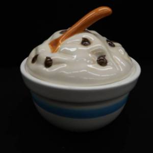 lot 107 image: COOKIE BOWL COOKIE JAR