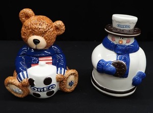 lot 112 image: PAIR OF OREO THEMED COOKIE JARS