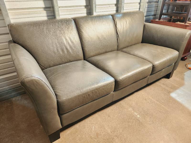 Like new! Italsofa Leather Sofa + Loveseat - furniture - by owner