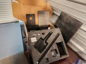 lot 20 image: New Contemporary Shower Set