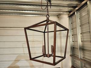 lot 33 image: New Chandelier #4