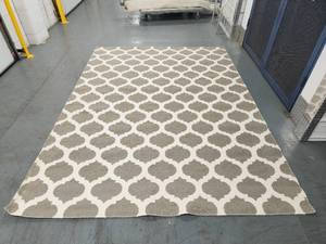 lot 52 image: Woven Area Rug