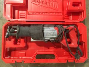 lot 1 image: Milwaukee M18 18V Lithium-Ion Cordless SAWZALL Reciprocating Saw (Tool-Only)  Customer Returns See Pictures