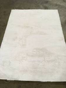 lot 44 image: Bazaar Piper Snow Area Rug 5ft. X 7ft.    Customer Returns See Pictures