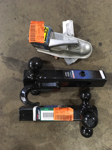 lot 47 image: Lot of Assorted Car Hitch   Customer Returns See Pictures