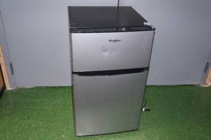 Whirlpool 3.1cu ft Refrigerator