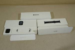 Apple Watch SE 40mm Smart Watch with GPS