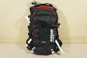 USWE Flow 16 Backpack -Carbon BlackRed