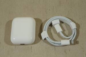 Apple Airpod with Lightning Charging Case