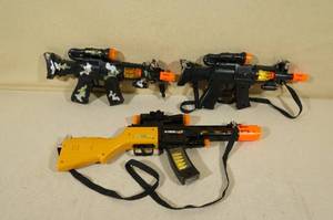 3 Plastic Electronic Toy Guns