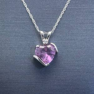 lot 26B image: Alexandrite & Natural Diamond Two-Stone Heart Pendant Necklace in White Gold  VIDEO 