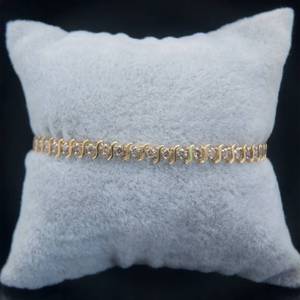 lot 42 image: 2.50 Carat Diamond Round Brilliant Cut S-Bar Link Tennis Estate Bracelet in Yellow Gold $1,800 Retail