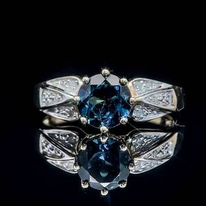 lot 40B image: Blue Spinel Solitaire & Diamond Pave 8-Prong Ring in Yellow Gold  VIDEO