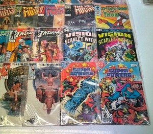 lot 10 image: VINTAGE 50 COMIC LOT #4
