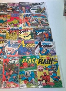 lot 11 image: VINTAGE 50 COMIC LOT #5