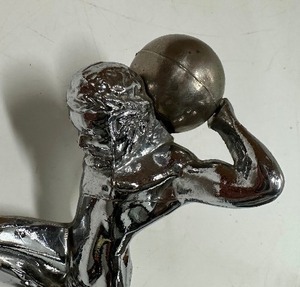 lot 16 image: 1930s Atlas Chrome Car  Truck Hood Ornament