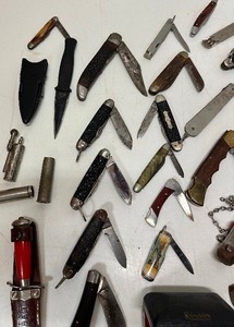 lot 17 image: GREAT Fixed Blade, Pocket Knife etc. Lot
