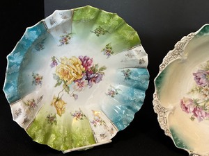 lot 147 image: Two Antique RS Prussia Bowls
