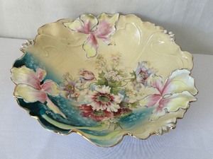 lot 144 image: Beautiful Antique RS Prussia Bowl