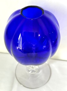 lot 18 image: Vintage Cambridge Glass Royal Blue Ivy Ball, Crystal Keyhole Stem & Foot