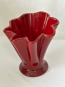 lot 3 image: Vintage Fenton 1920s Opaque Red Flared Vase