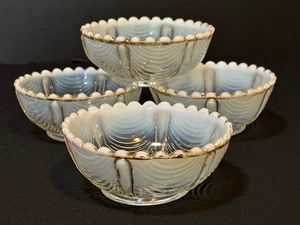 lot 49 image: Four Antique Northwood Opalescent Glass Bowls