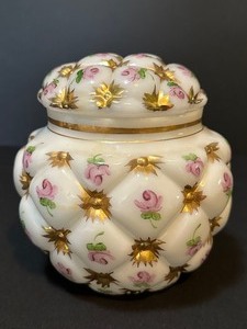 lot 47 image: Vintage Fenton Milk Glass Charleton Quilted Lidded Jar