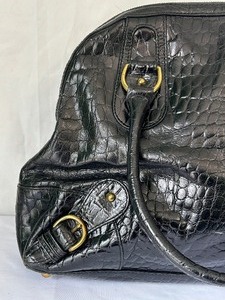 lot 69 image: Banana Republic Leather Black Satchel