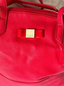 lot 55 image: Red Lulu by Lulu Guiness Tote