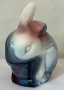 lot 60 image: Vintage Purple Slag Glass Fenton Rabbit Figurine