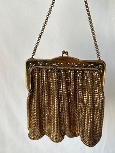lot 188 image: Vintage Whiting and Davis Metal Handbag