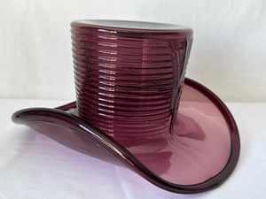 lot 123 image: Cambridge Glass Amethyst Purple Top Hat 11 Inch