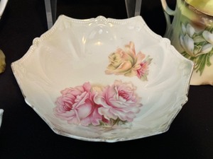 lot 81 image: Vintage RS Prussia Cracker Jar wLid, Sugar wLid, Creamer, Footed Bowl and Toothpick Holder