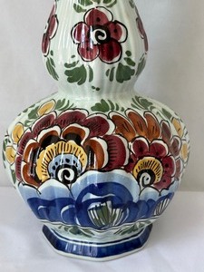 lot 156 image: Poly Chrome Delft Hand 10.5 Painted Vase