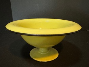 lot 10 image: Antique Cambridge 1920s Primrose Footed Compote with Enamel Line Decoration