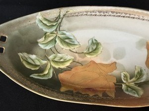 lot 253 image: Antique Double Marked RS Prussia Dish