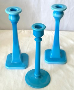 lot 95 image: Three Vintage 1920s Cambridge Glass Azurite Candle Holders