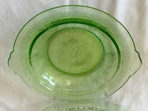 lot 94 image: Green Depression Uranium Glass Cameo Oval Bowl & Georgian Butterdish Bottom