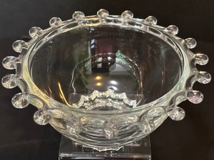 lot 245 image: Two Pieces of Vintage Heisey Lariat Glassware