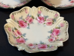 lot 247 image: Set of Five Antique RS Prussia Berry Bowls