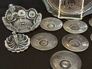 lot 86 image: Variety of Vintage Glassware