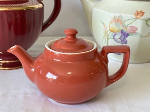 lot 243 image: Three Vintage Hall Teapots including Hall Shaggy Tulip Pattern Teapot