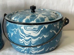 lot 216 image: Two Pieces of Vintage Granite Ware
