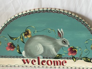 lot 217 image: Decorative Painted Welcome Folk Art Board by Susie Sanders