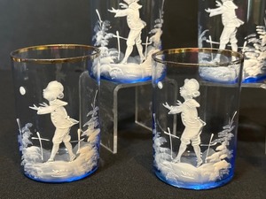lot 220 image: Set of Six Light Blue Mary Gregory Style Vintage Tumblers