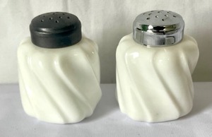 lot 208 image: Sensational Salt and Pepper Shakers