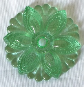 lot 210 image: Six Vintage Green Glass Tiebacks